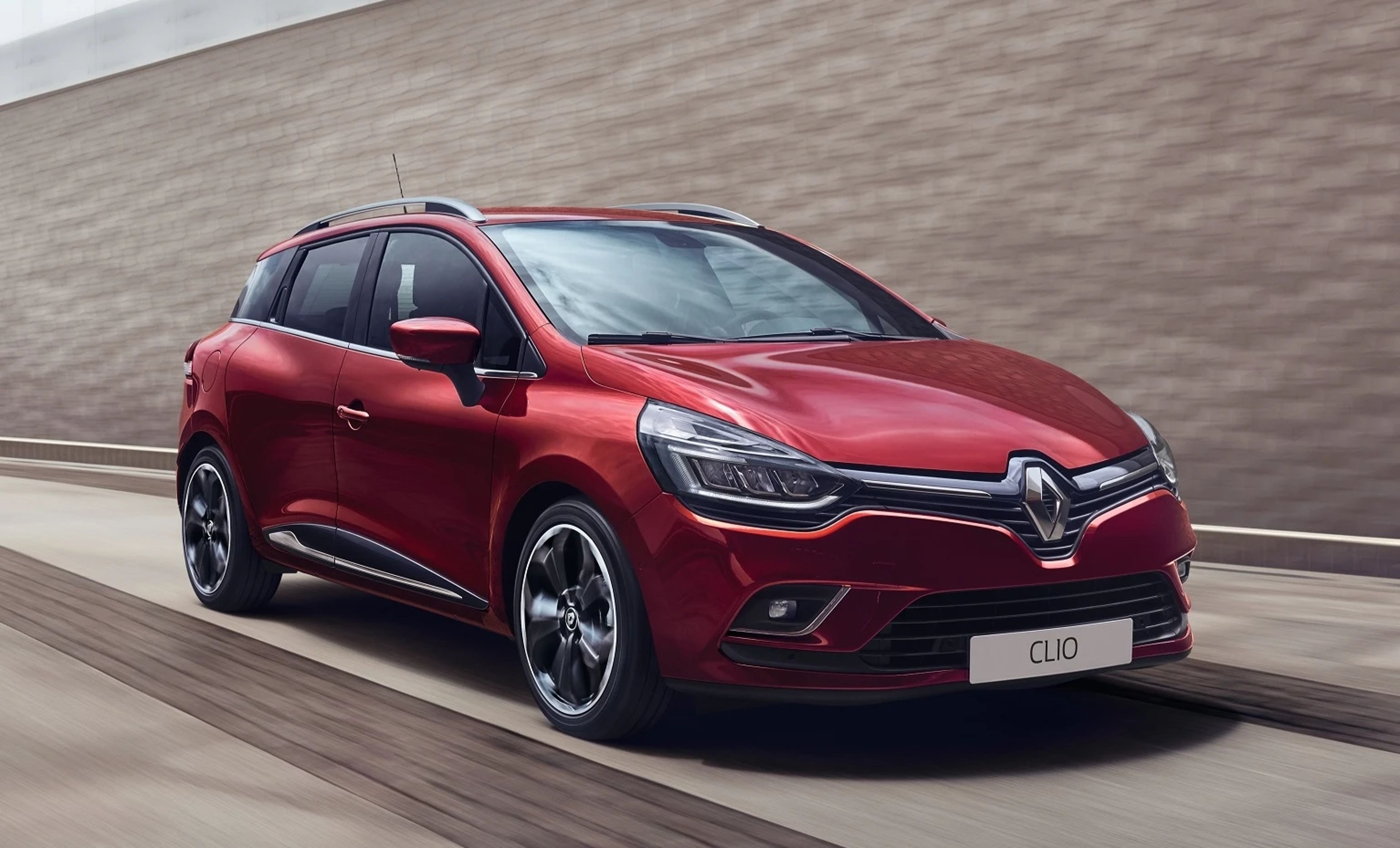 Türkiye'de yılın otomobili yarışmasında zafer Renault Clio'nun oldu - 11. fotoğraf