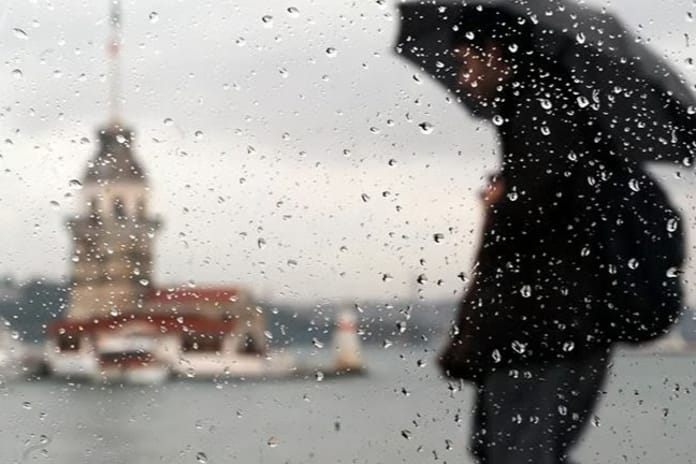 Türkiye kavruluyor: İstanbul'a çarşambadan itibaren yağış müjdesi
