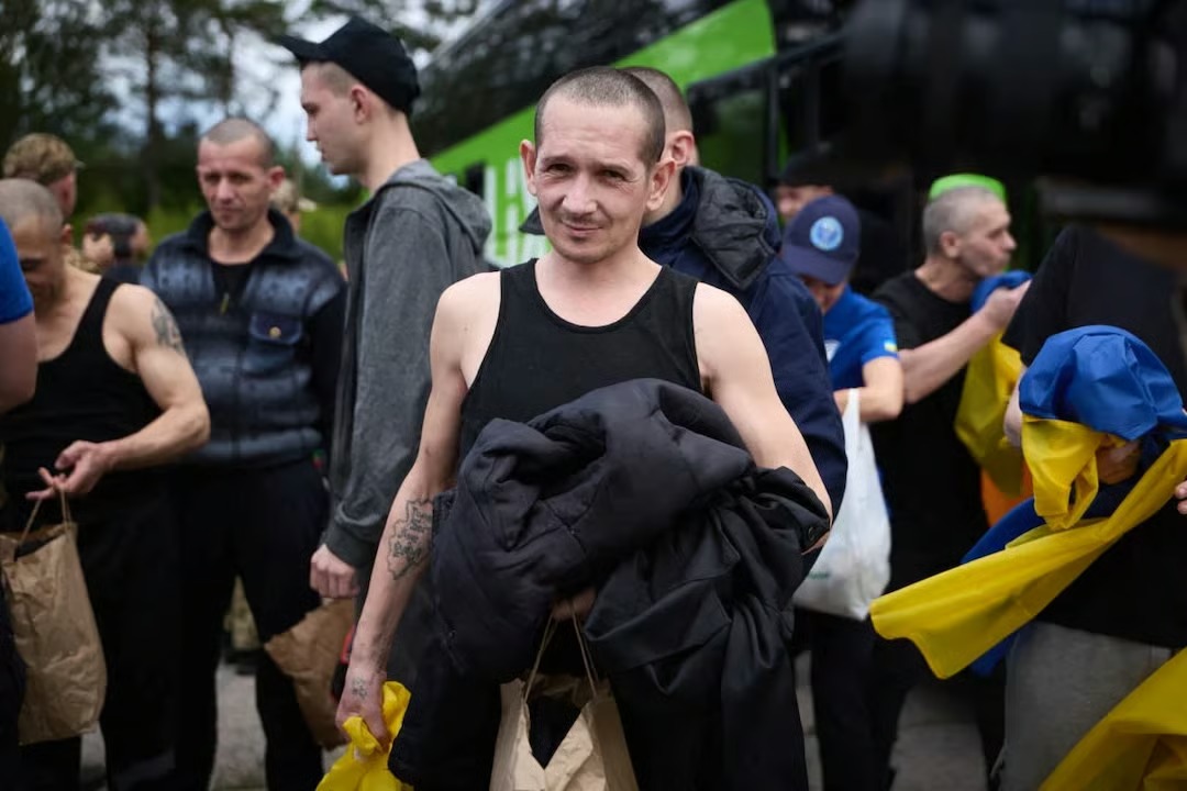 Ukraine, Russia Swap Wounded Prisoners in Renewed Deal