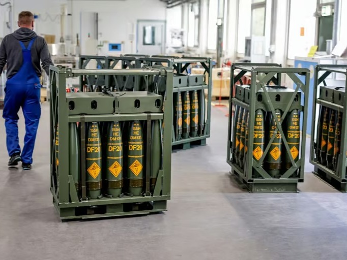 Rheinmetall’den Doğu Avrupa’ya 444 milyon euroluk topçu mühimmatı siparişi