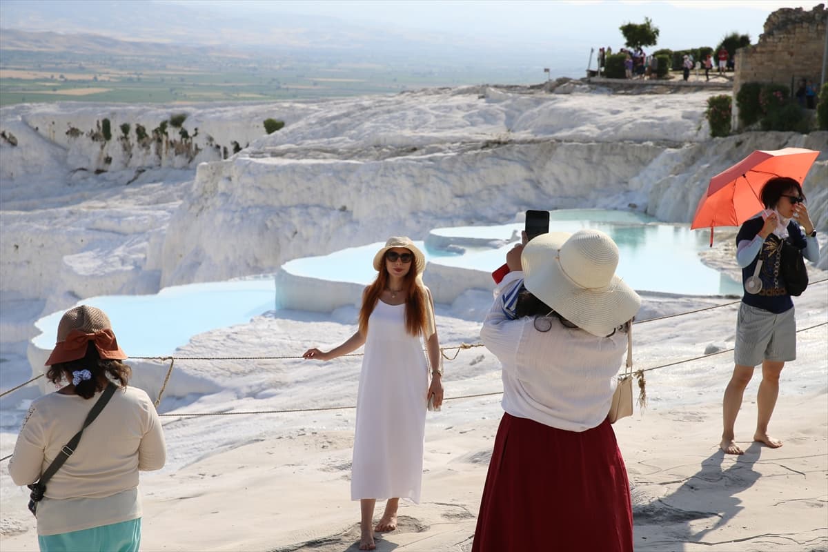 Pamukkale'yi, Kurban Bayramı'nda 53 binden fazla turist ziyaret etti