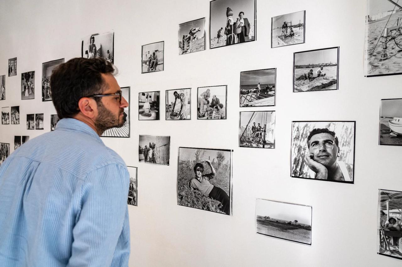 Savaşla unutulmuş bir geçmiş: Gazze'nin ilk fotoğraf stüdyosunun "kayıp" kareleri sergide