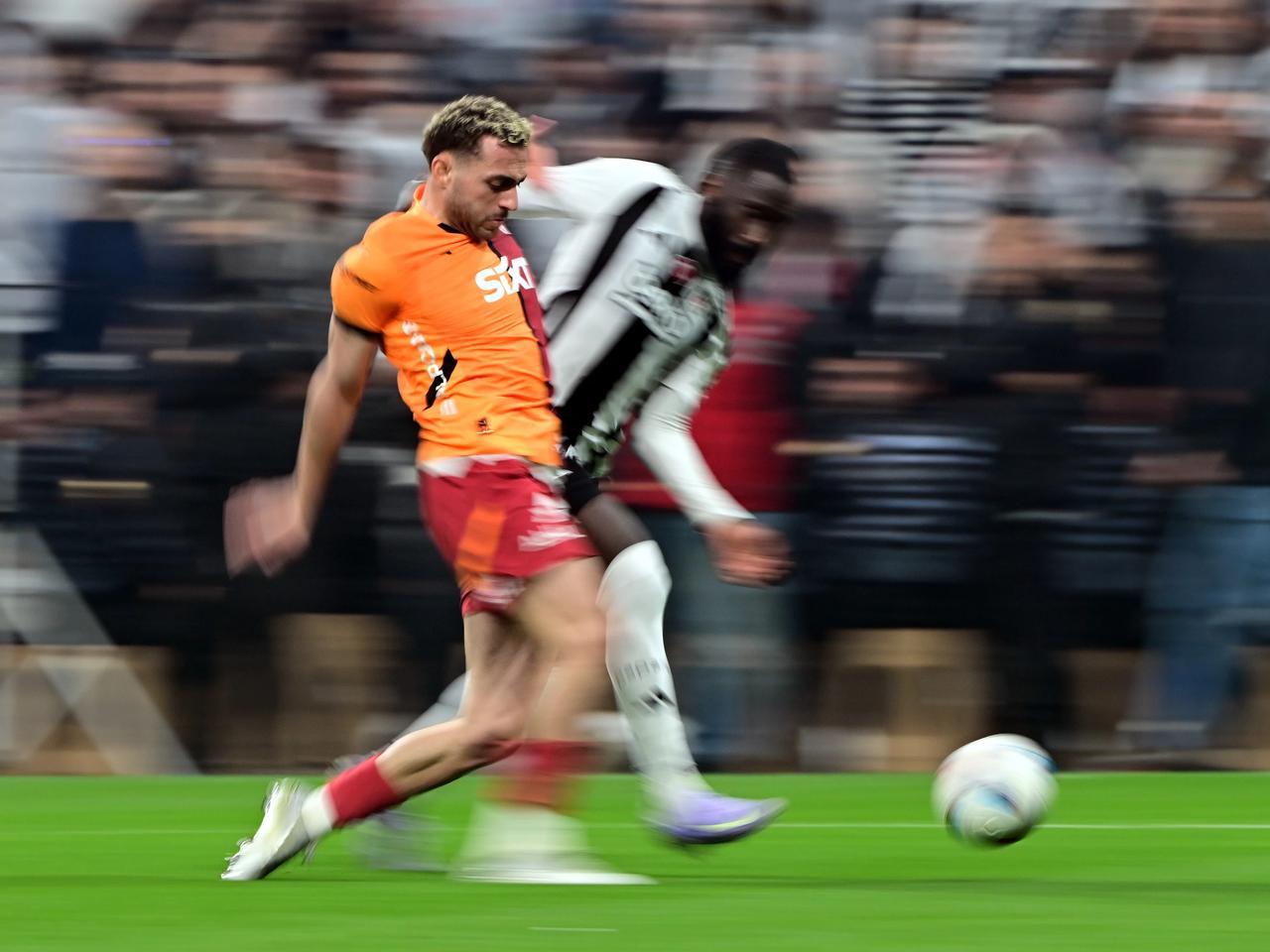 RAMS Park'ta dev derbi: Galatasaray-Beşiktaş