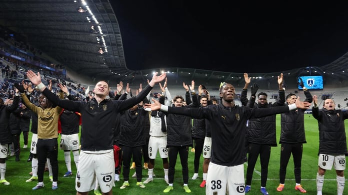 Ligue 1'de Lens’ten PSG’ye soğuk duş