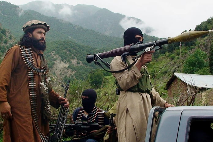 Pakistan ordusu ile Taliban arasında çatışmalar yaşanıyor