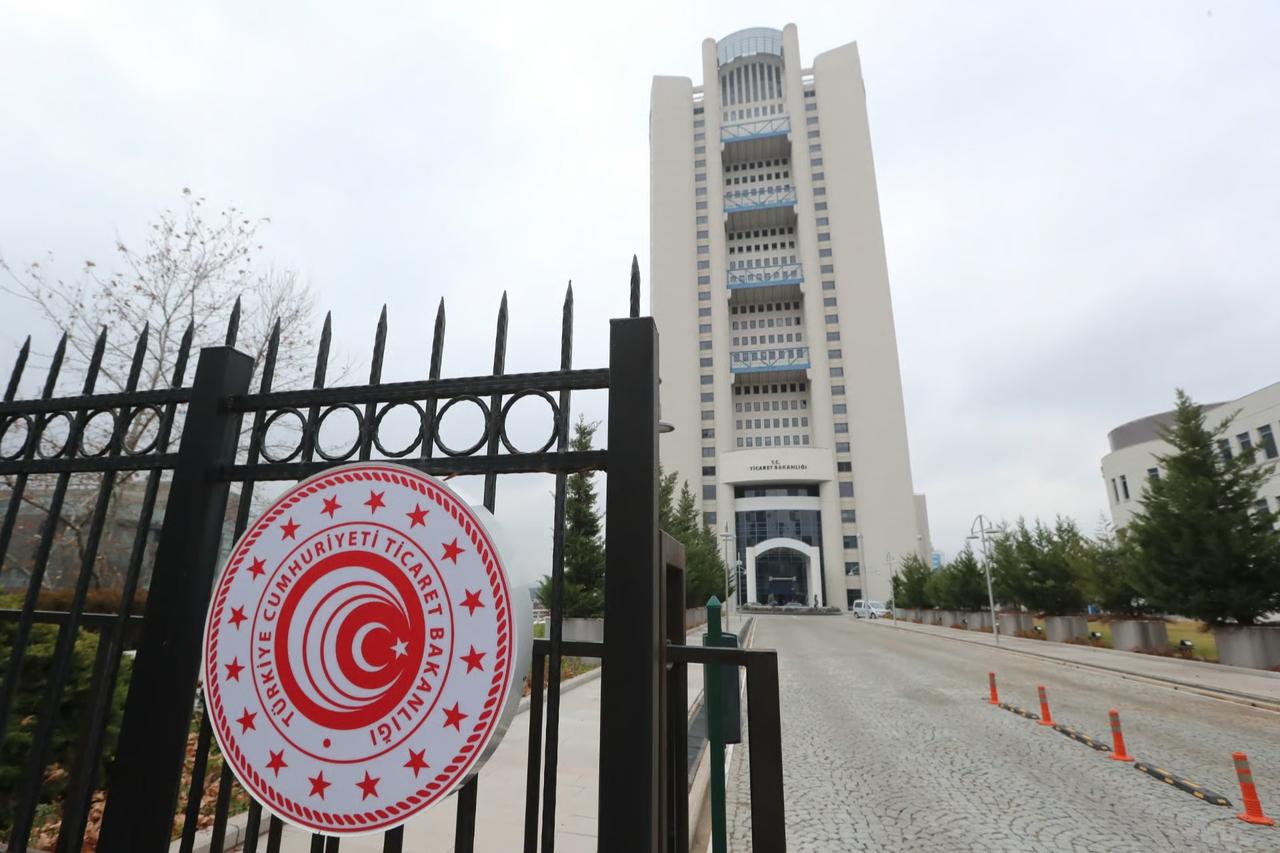 Ticaret Bakanlığı 71,9 milyar liralık kaçak eşya ele geçirdi