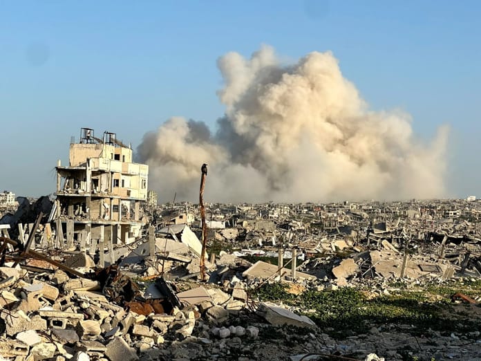 İsrail Ramazan ayında da Gazze'ye saldırmaya devam ediyor 