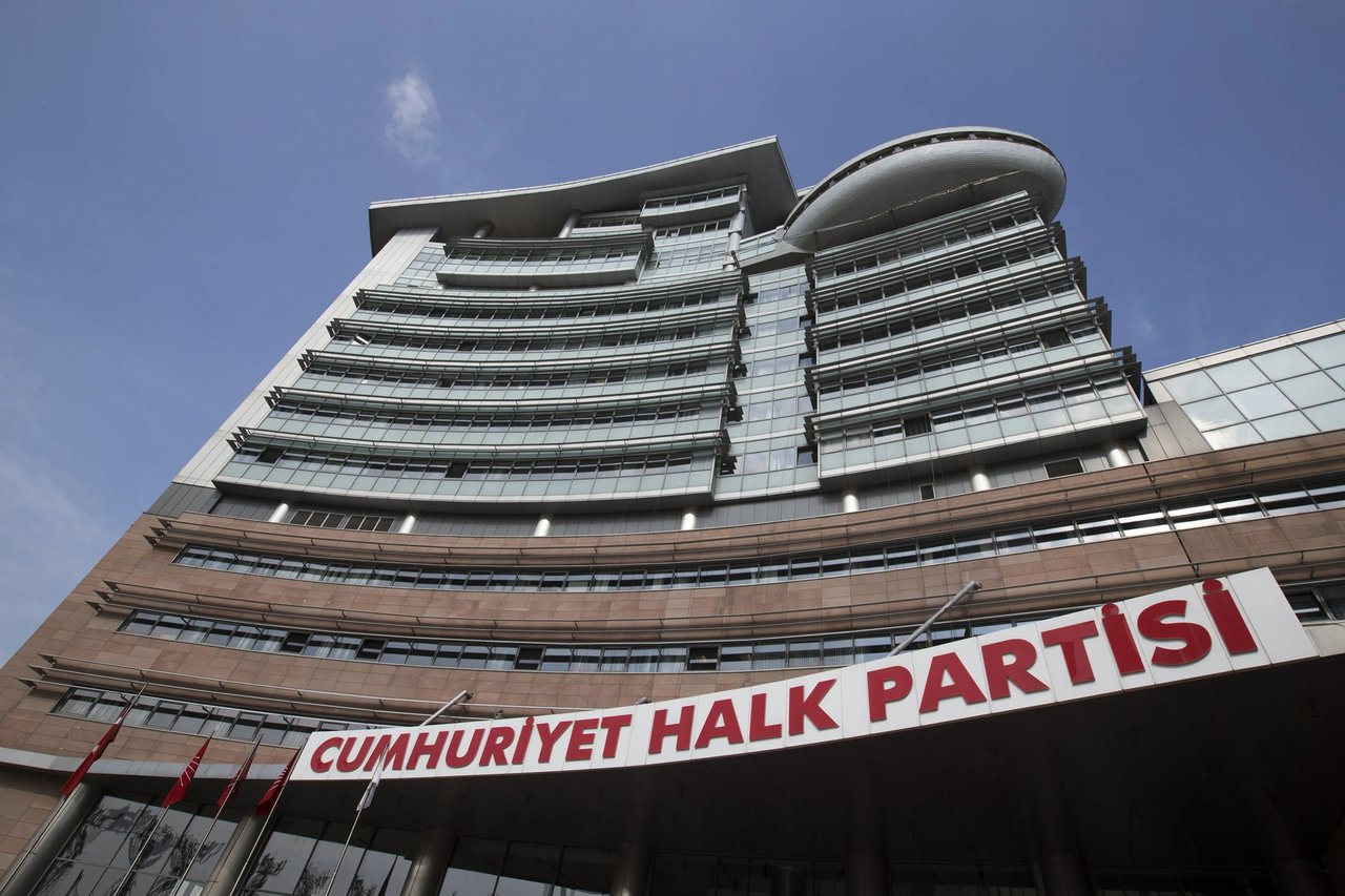 CHP kentsel dönüşümü durdurdu