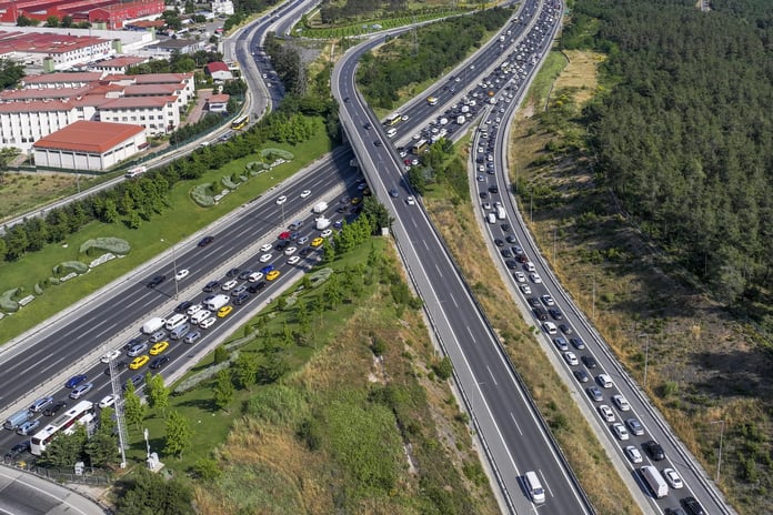 İstanbul'da trafik sorununa yeni çözüm: "Otobüs öncelikli yol" uygulaması geliyor