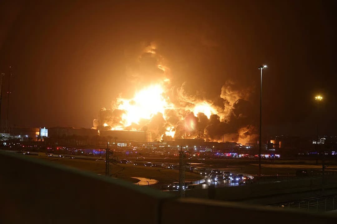 Husilerden Saudi Aramco rafinerisine saldırı