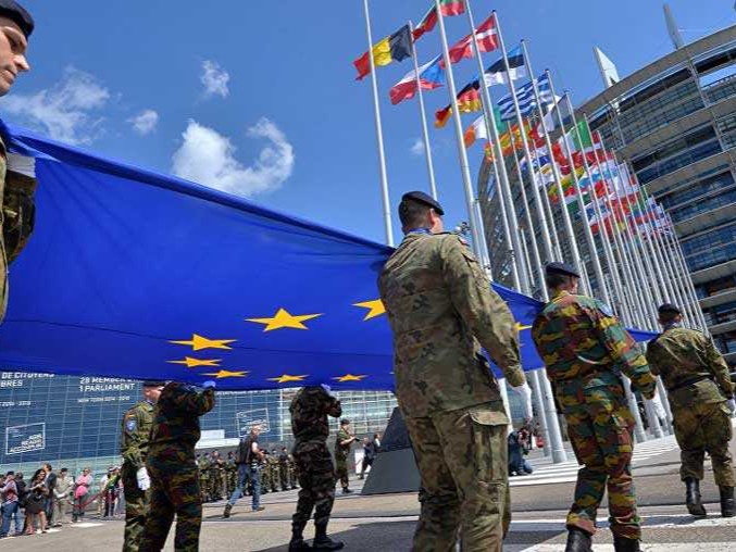 Yunanistan, SAFE fonundan 790 milyon avro talep etmeyi planlıyor