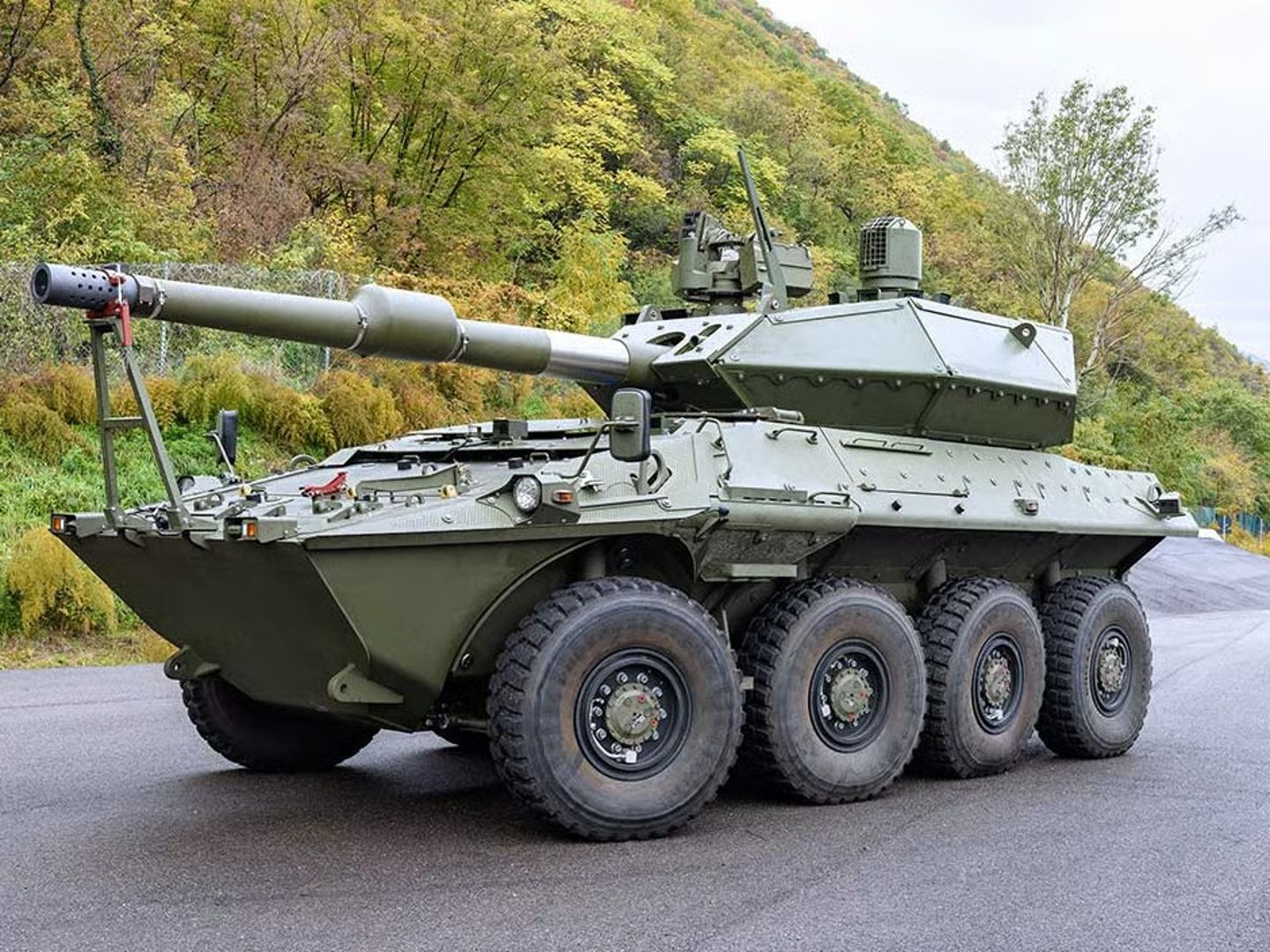 Brezilya Ordusu, ilk iki İtalyan Centauro II zırhlısını teslim aldı