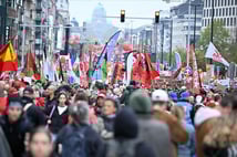 Belçika'da 3 günlük grev hayatı durma noktasına getirdi