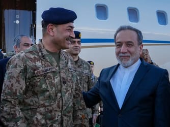 US and Iran Near Hormuz Agreement, Pakistan Claims