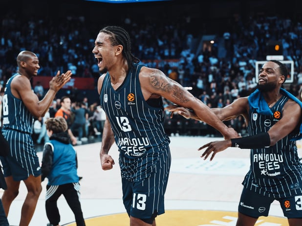 EuroLeague'de zorlu Fransa virajı: Anadolu Efes'ten play-off'a kritik adım
