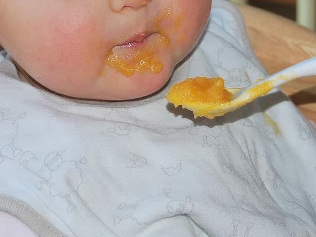 Bebek mamalarında toksin alarmı! Aptamil bir bir toplatılıyor