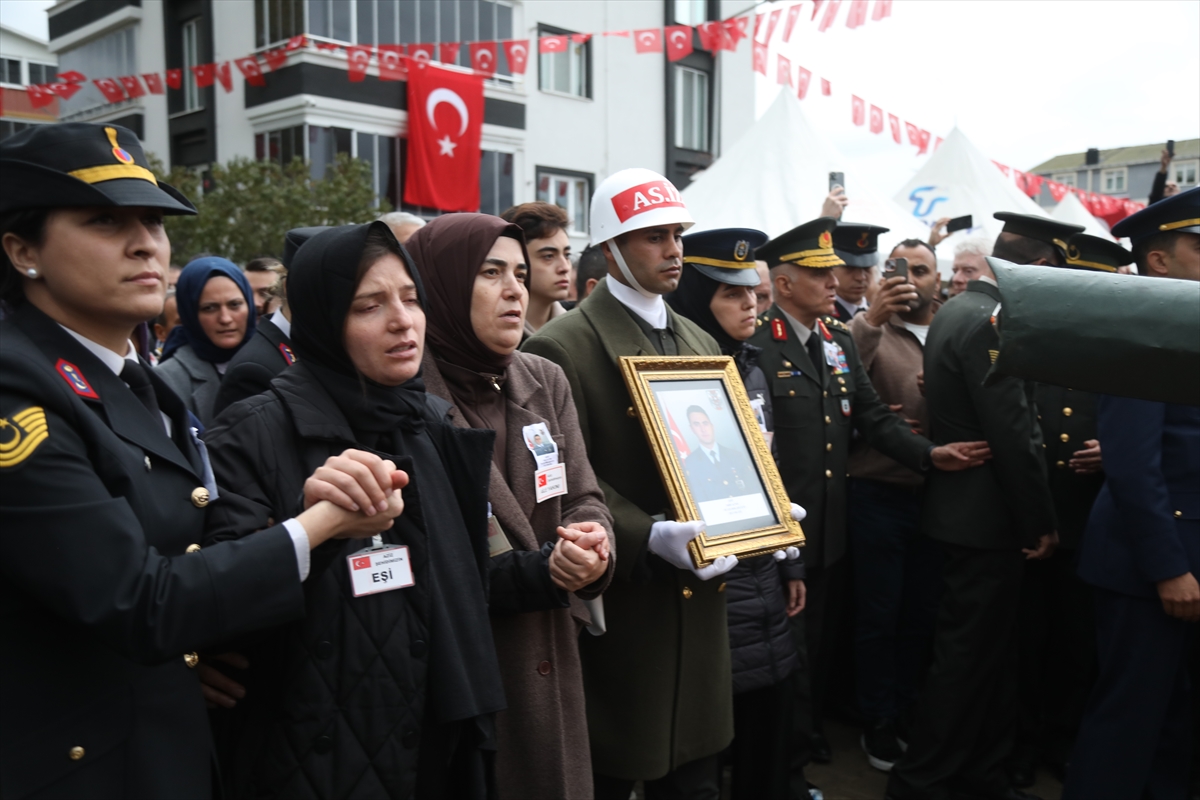 Türkiye için en acı günlerden biri: Şehitler son yolculuğuna uğurlandı