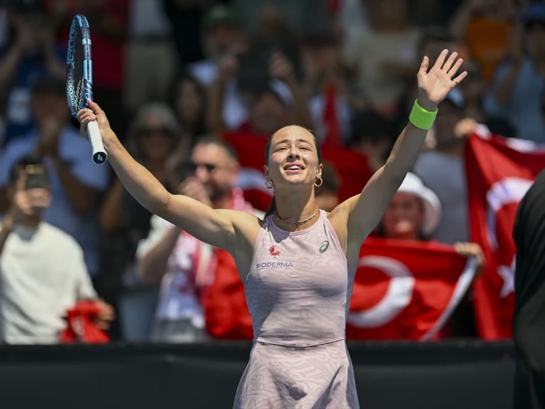 Zeynep Sönmez tarih yazmaya devam ediyor