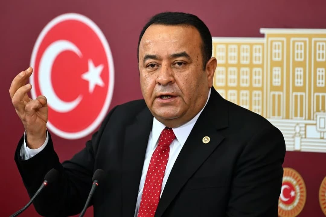 Adnan Beker CHP'den istifa etti