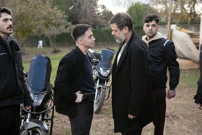 Arka Sokaklar son bölüm full izle | Kanal D ile Arka Sokaklar 733. bölüm tek parça izle