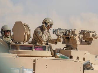 Pentagon Weighs Seizing Troop Cellphones