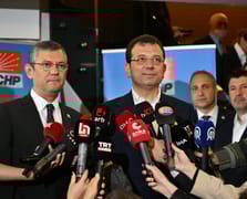 Ekrem İmamoğlu, CHP'nin kurultayı davasında şüpheli olarak ifade verdi