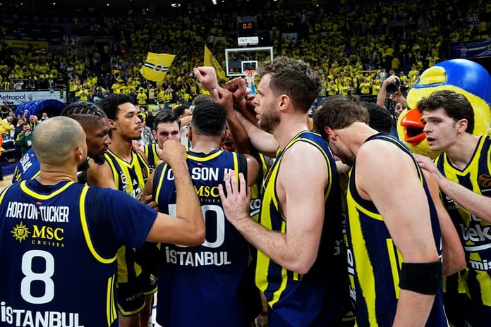 Fenerbahçe ikinci galibiyet için sahada