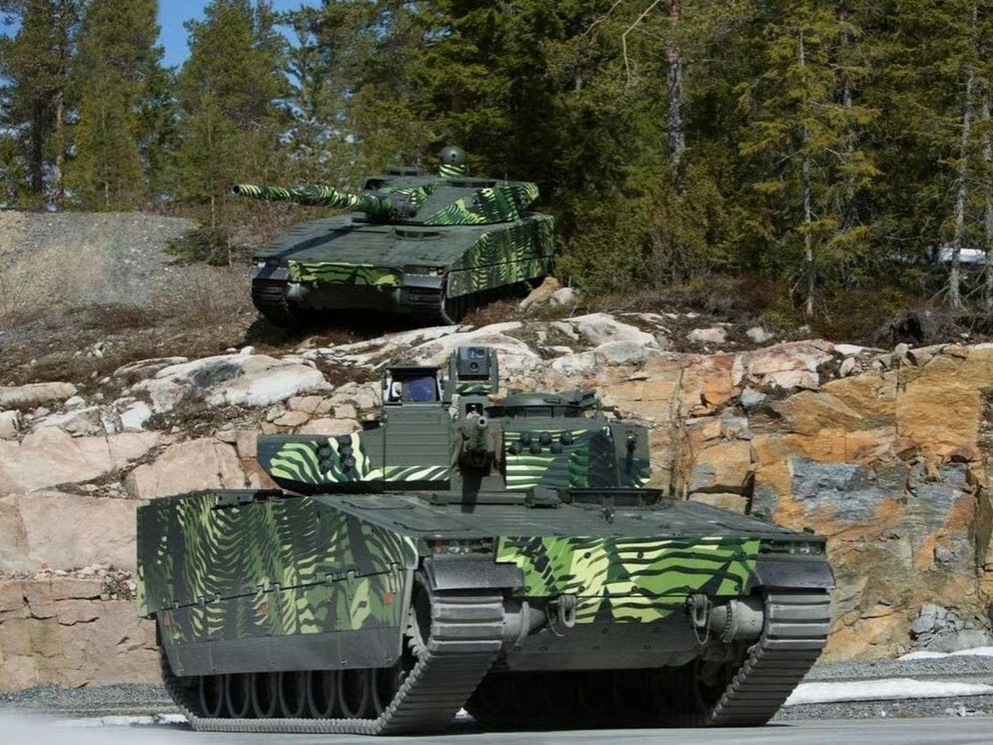 CV90 MkIV zırhlı araçları için 250 milyon dolarlık kritik güç aktarım sistemi anlaşması