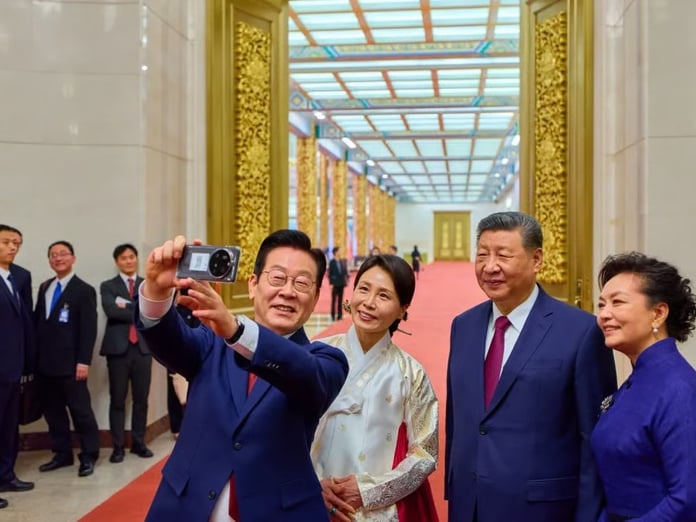 Güney Kore Devlet Başkanı Lee Jae Myung ile Xi Jinping Pekin'de görüştü