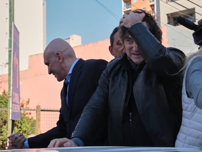 Arjantin Devlet Başkanı Milei'ye taşlı saldırı