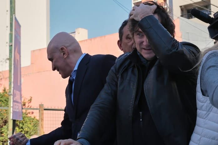 Arjantin Devlet Başkanı Milei'ye taşlı saldırı