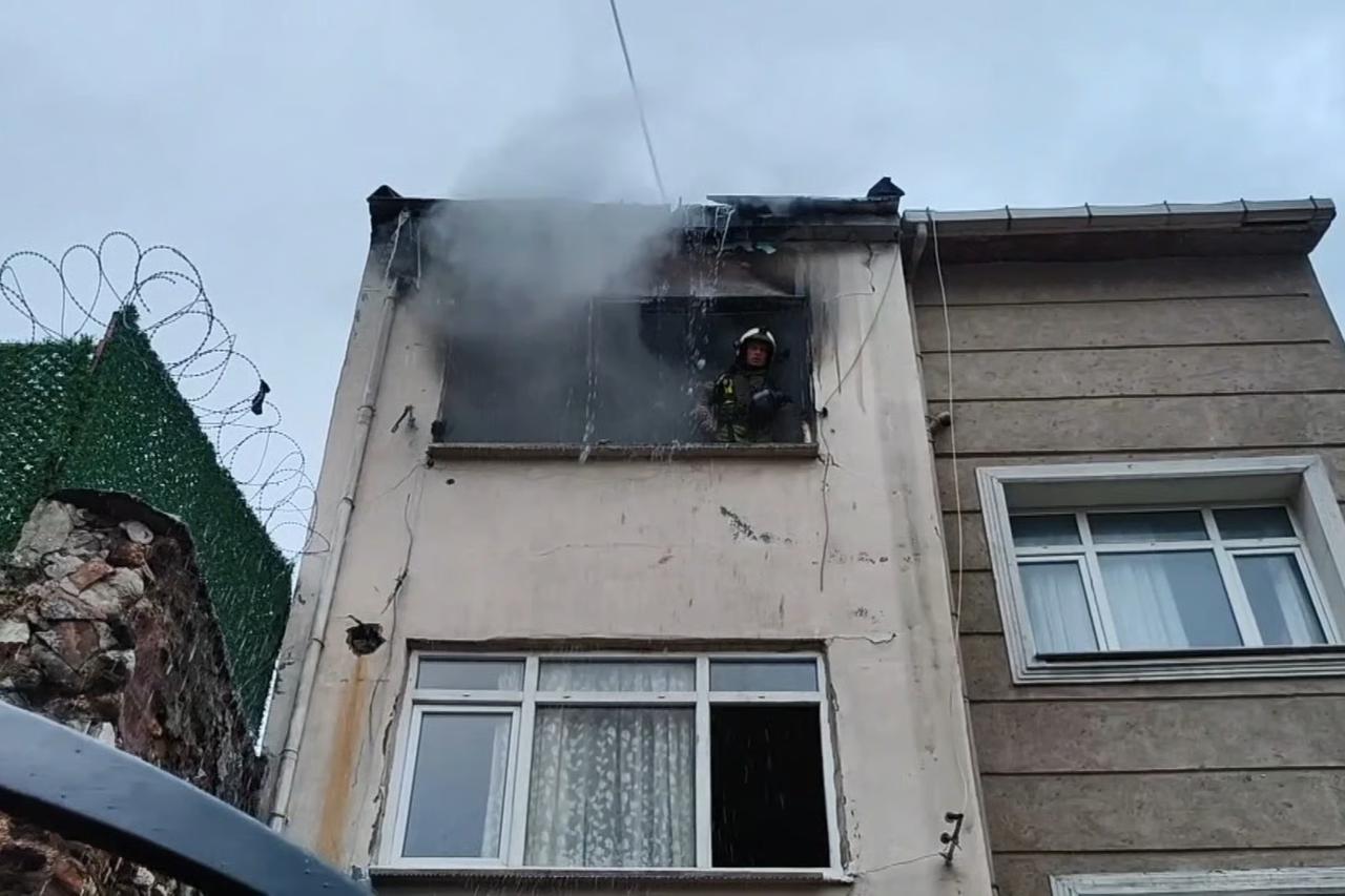 Fatih'te korkutan yangın! 1 kişi hayatını kaybetti 