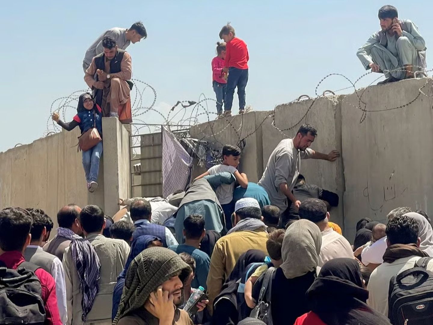 İngiltere yanlışlıkla 18 bin Afgan'ın ismini sızdırmış