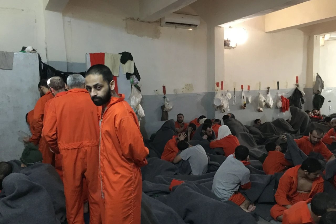 Irak 2 bin 500 DEAŞ'lı teröristi teslim aldı
