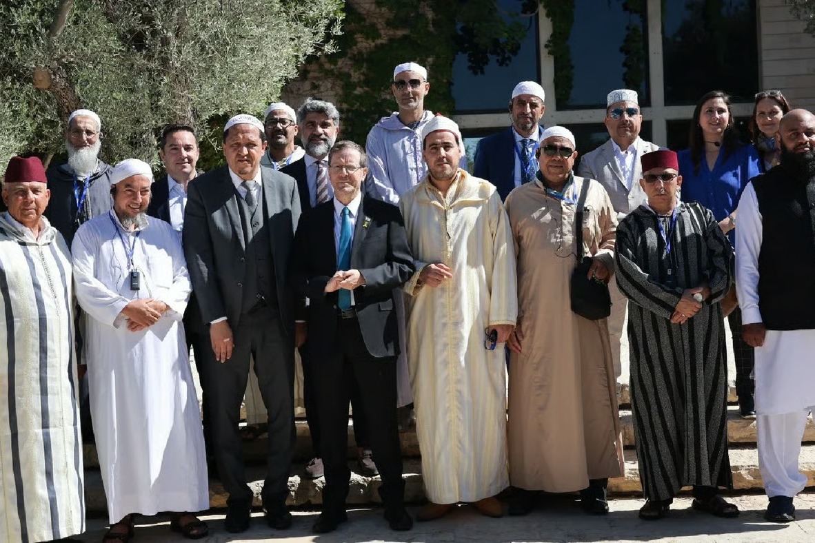 Dutch Imam Suspended After Meeting With Herzog