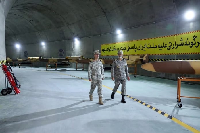 İran, yer altı İHA üssünün görüntülerini paylaştı