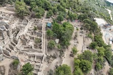 Syedra Antik Kenti'nde 1800 yıllık stadyum gün yüzüne çıkarıldı