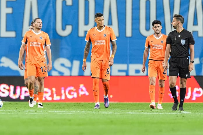 Başakşehir'in Avrupa rüyası sona erdi: Craiova mağlubiyetiyle Konferans Ligi macerası sona erdi