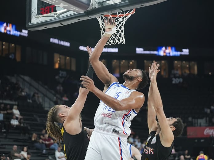 Anadolu Efes play-off serisine hızlı başladı: Evinde Mersin Spor'u mağlup eden lacivert beyazlılar, seride durumu 1-0 yaptı