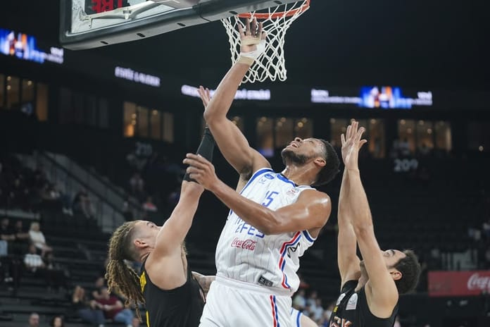Anadolu Efes play-off serisine hızlı başladı: Evinde Mersin Spor'u mağlup eden lacivert beyazlılar, seride durumu 1-0 yaptı