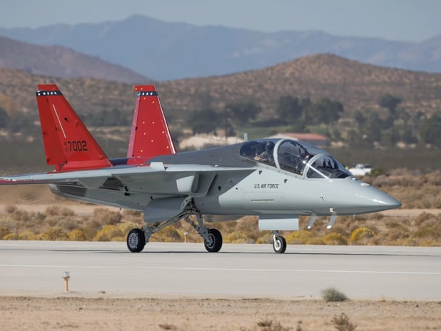 Çin, uçak gemilerine özel yeni jet eğitim uçağını geliştiriyor