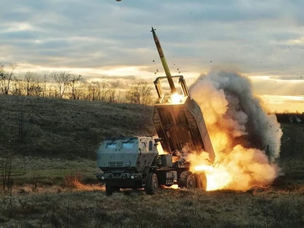 İngiliz Ordusu ilk M270A2 roketatar sistemlerini teslim aldı