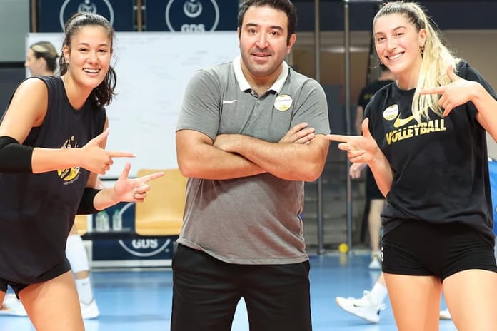 Türk Hava Yolları Kadın Voleybol Takımı'nın yeni başantrenörü belli oldu: Deneyimli isim Saim Pakkan THY'nin dümeninde