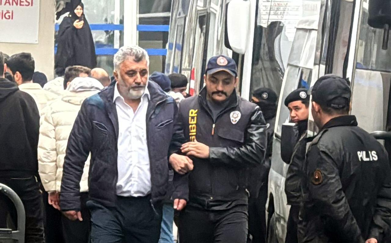 Yönetici ve diğer şüpheliler