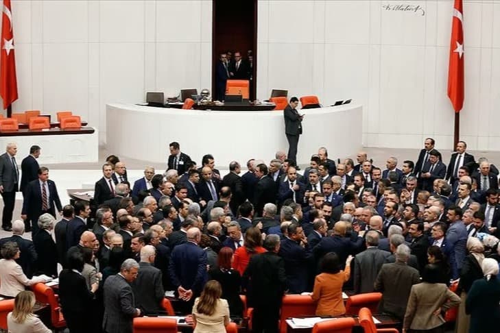 Ankara fısıltıları: ‘’Düşman değiliz’’