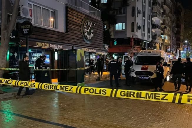 İzmir'deki bar cinayetinin hükümlüsü Fransa'da silah kaçakçılığı operasyonunda yakalandı