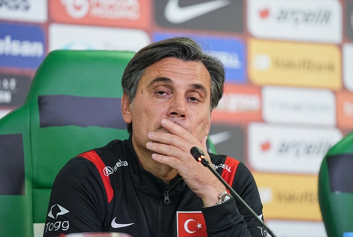 "Oyuncuların heykelini dikesim geliyor"