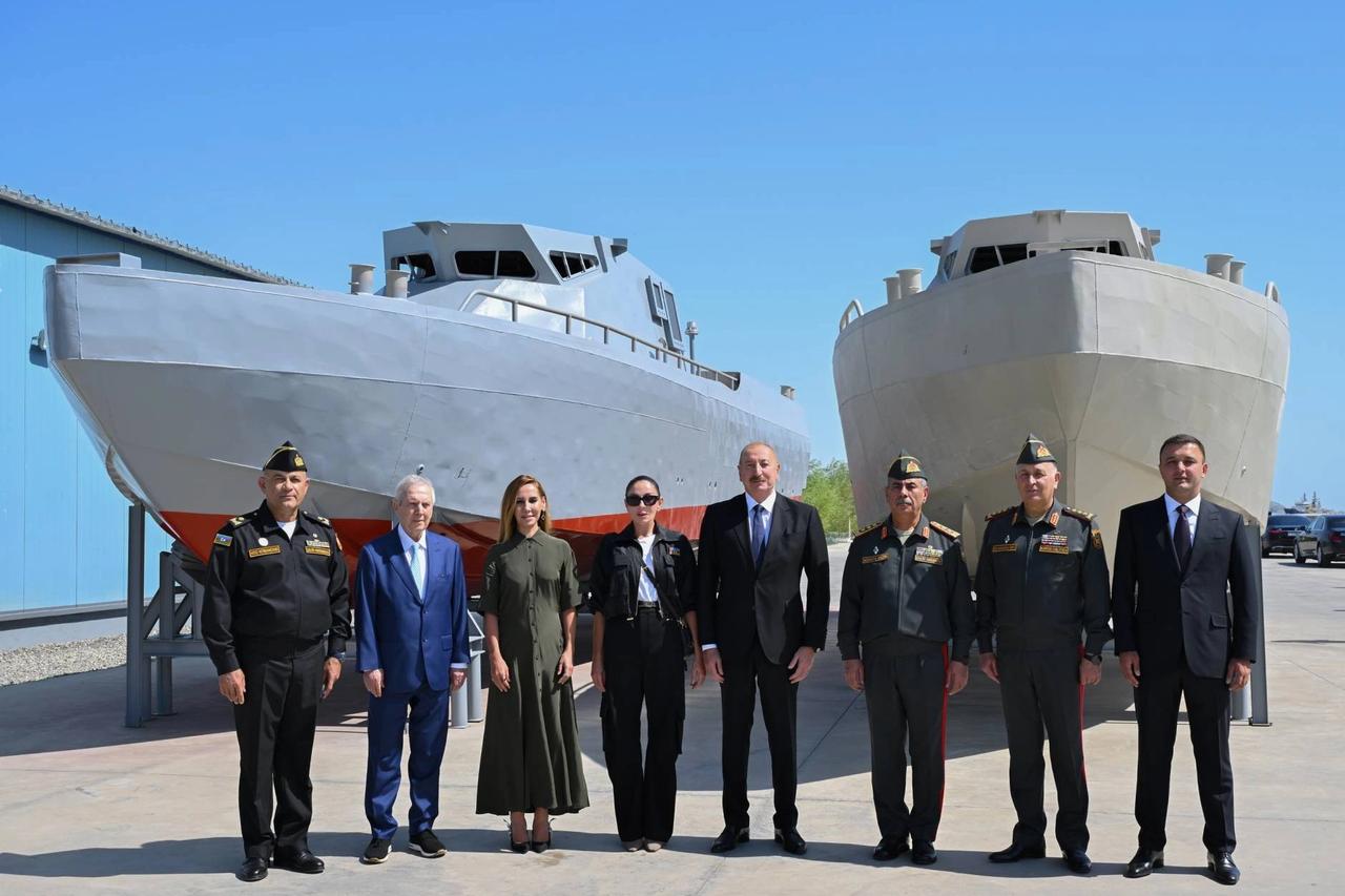 Azerbaycan Cumhurbaşkanı İlham Aliyev, DEARSAN’da SALVO ve KAYRA İDA’larını inceledi