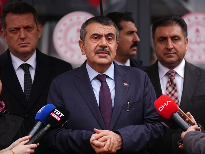 Bakan Tekin duyurdu! Dede ve zakir eğitimi için yeni modüller yolda