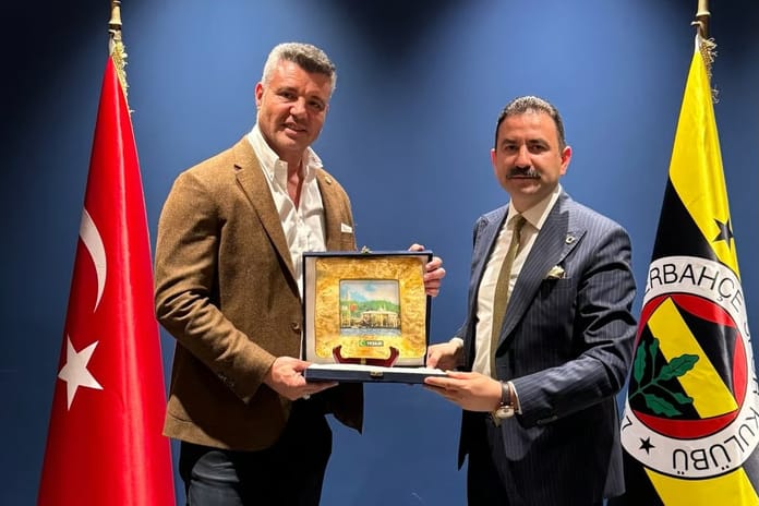 Yeşilay'dan Fenerbahçe Başkanı Sadettin Saran'a ziyaret